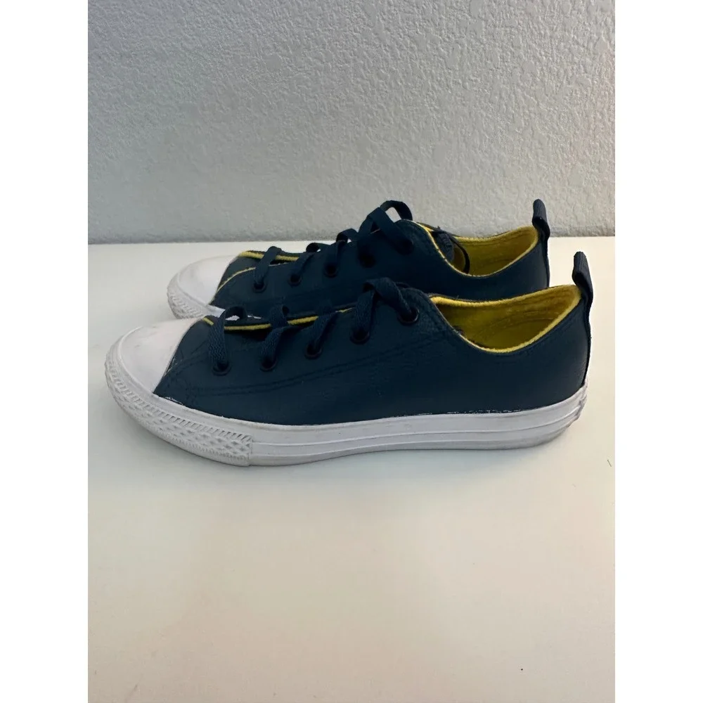 Converse Kid's Navy Blue Leather Low Top All Star Sneakers Size 3